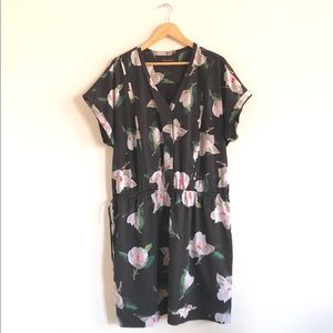 Banana Republic | Flutter sleeve floral dress